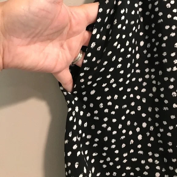 EUC Bodysuit And Tie Waist Shorts Set 2-Piece Outfit Black & White Size Small - Picture 10 of 12